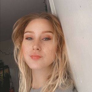 Meet your Posher, Raylee